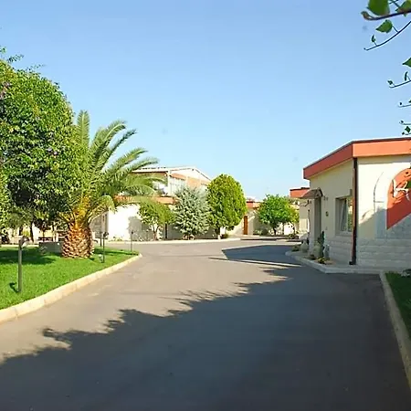 Giardino 3* מודוניו