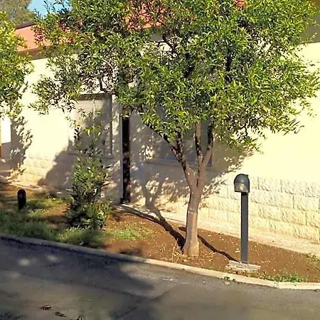 Giardino מלון מודוניו